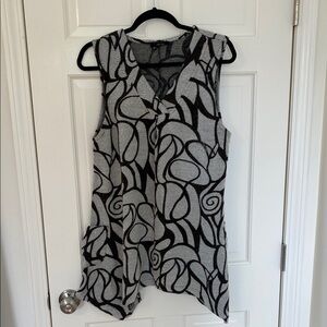Kaktus Black and Gray Sleeveless Top Large